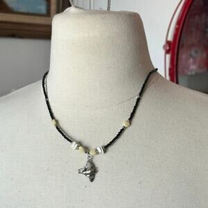 stingray beaded pendant necklace